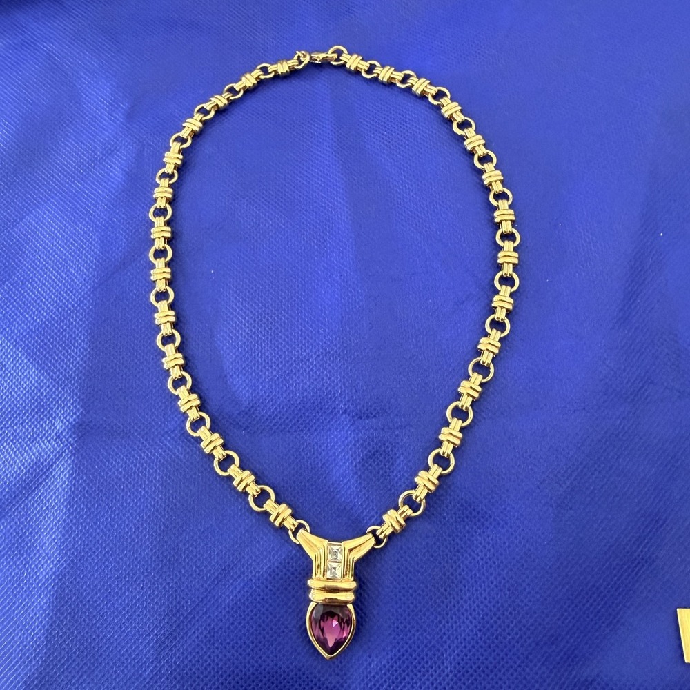 Vintage ELIZABETH TAYLOR for Avon Glass Amethyst Necklace Gold Tone Unsigned 18"